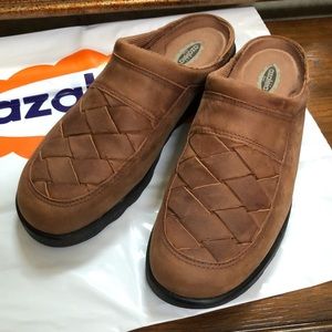 Women’s braided front slip on shoes by Azaleia Brasíl.  Size 9.
